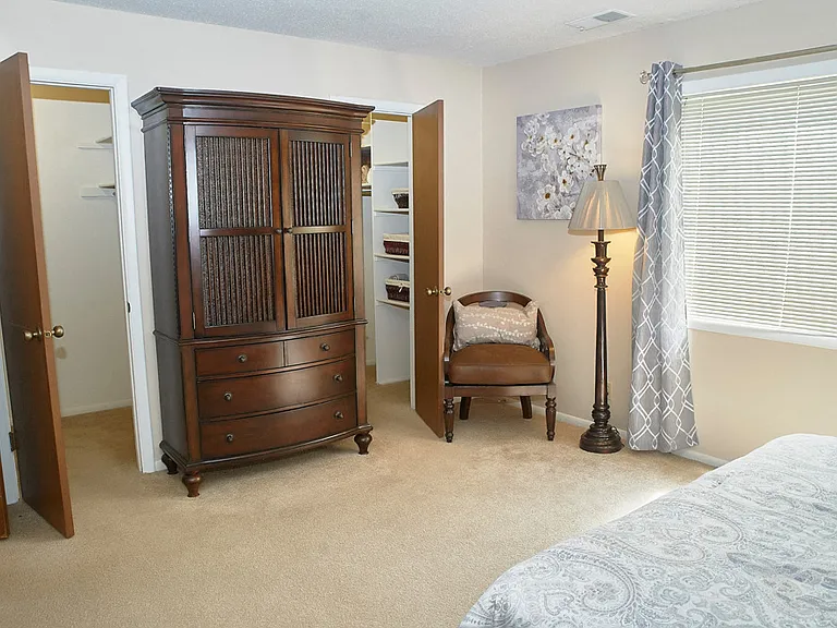 Classic Series Master Bedroom at Somerset Lakes