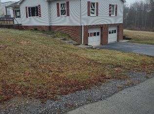 476 Halls Ridge Rd, Princeton, WV 24739