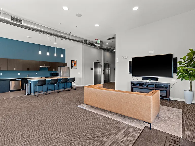 The Platform Apartments — Photo 31