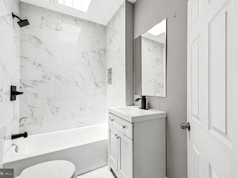 6041 Hazel Ave #2 — Photo 11