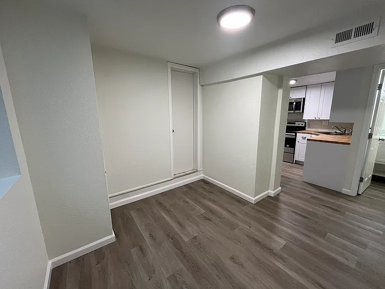 839 E Costilla St #B — Photo 8