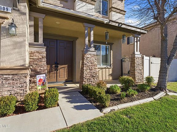 3rd image of 109 Oak Pl