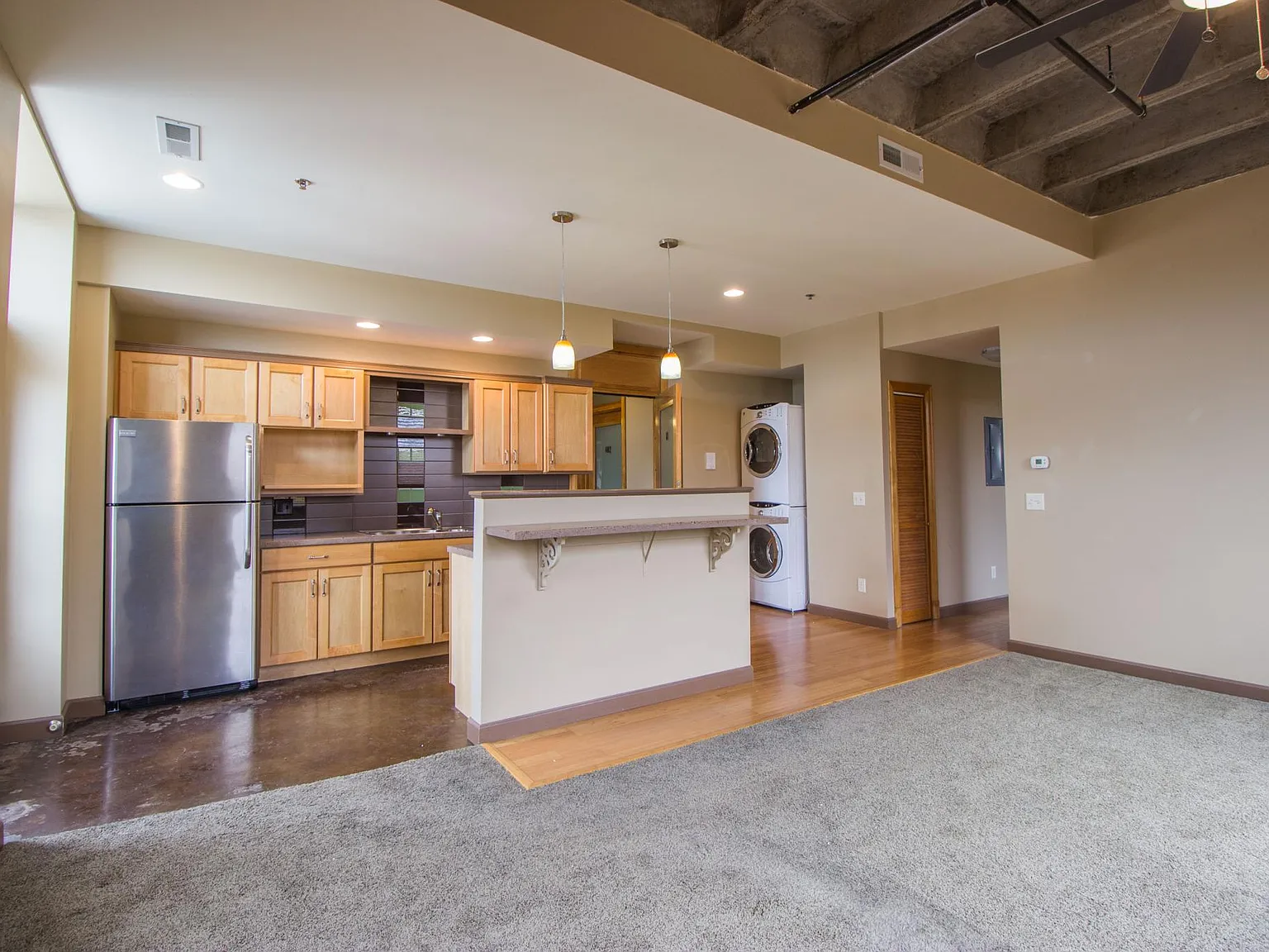 2 bed, 925 sqft, $900 — Photo 1