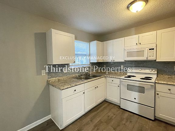 5th image of 371 Smith St