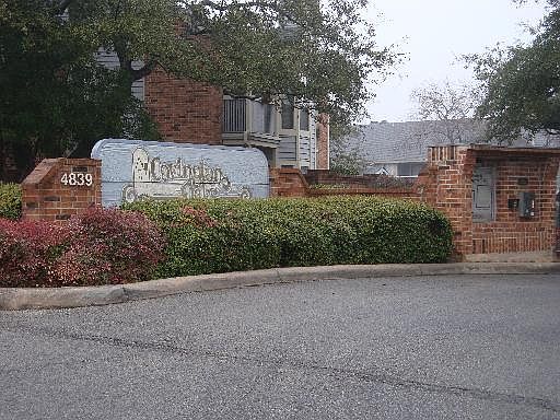 1st image of 4839 Brandeis #913