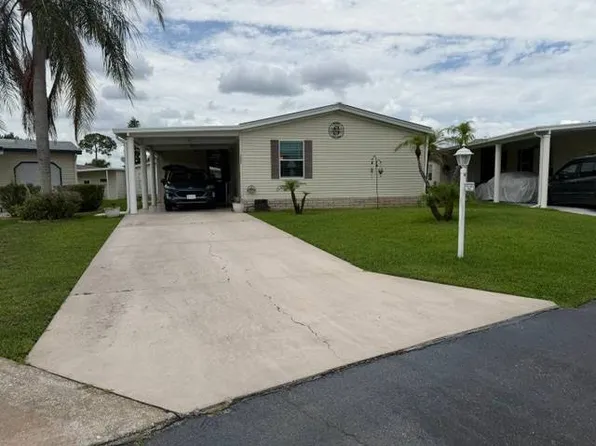 1064 Celebration Dr, Sebring, FL 33872