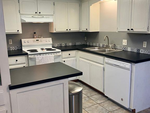 Freshly updated cottage kitchen