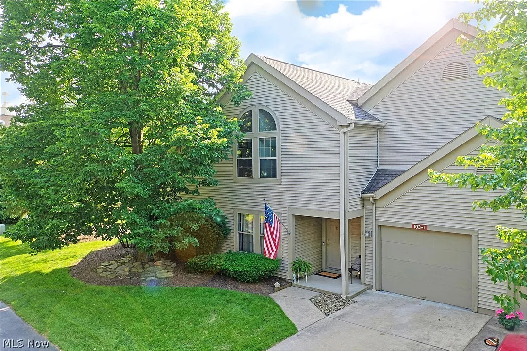 103 N Aspen Ct Unit 1 photo 1