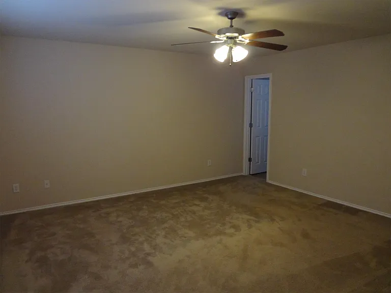 904 Mazatlan Ct — Photo 12