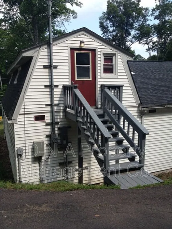 1 bed, 1.0 bath, 400 sqft, $1,000 — Photo 1