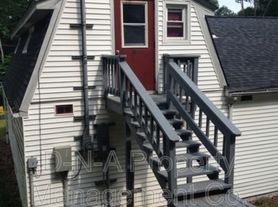 106 3rd St, Gouldsboro, PA