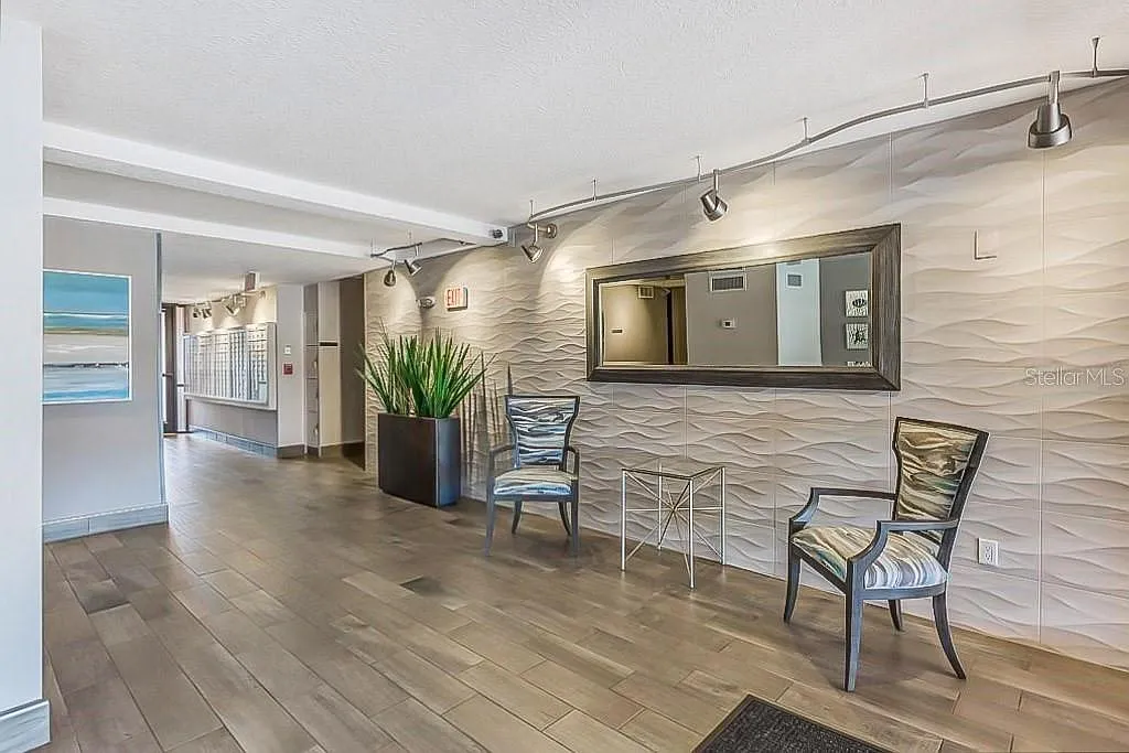 1 bed, 1.0 bath, 680 sqft, $2,100 — Photo 3