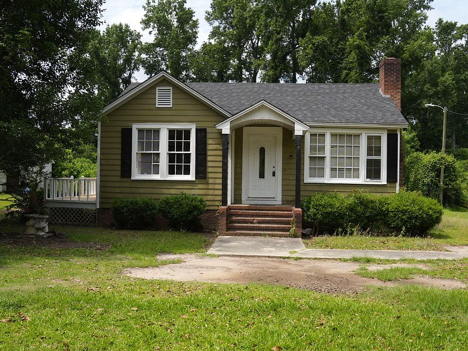 1st image of 509 E Moore St