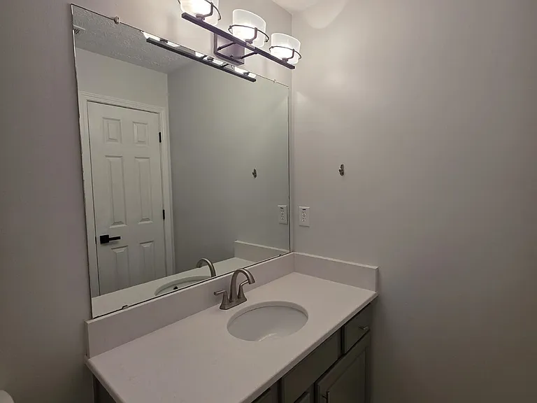 100 Bedford Forrest Dr — Photo 8