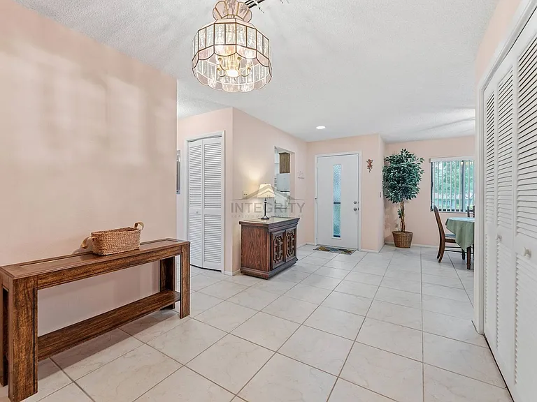 8305 Sandwedge Cir #A — Photo 6