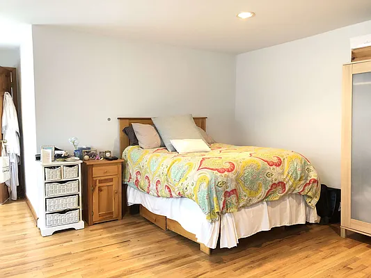 Rented by True Lofts New York LLC | media 25