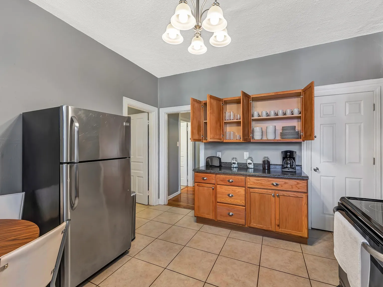 2 bed, 1200 sqft, $1,250 — Photo 2