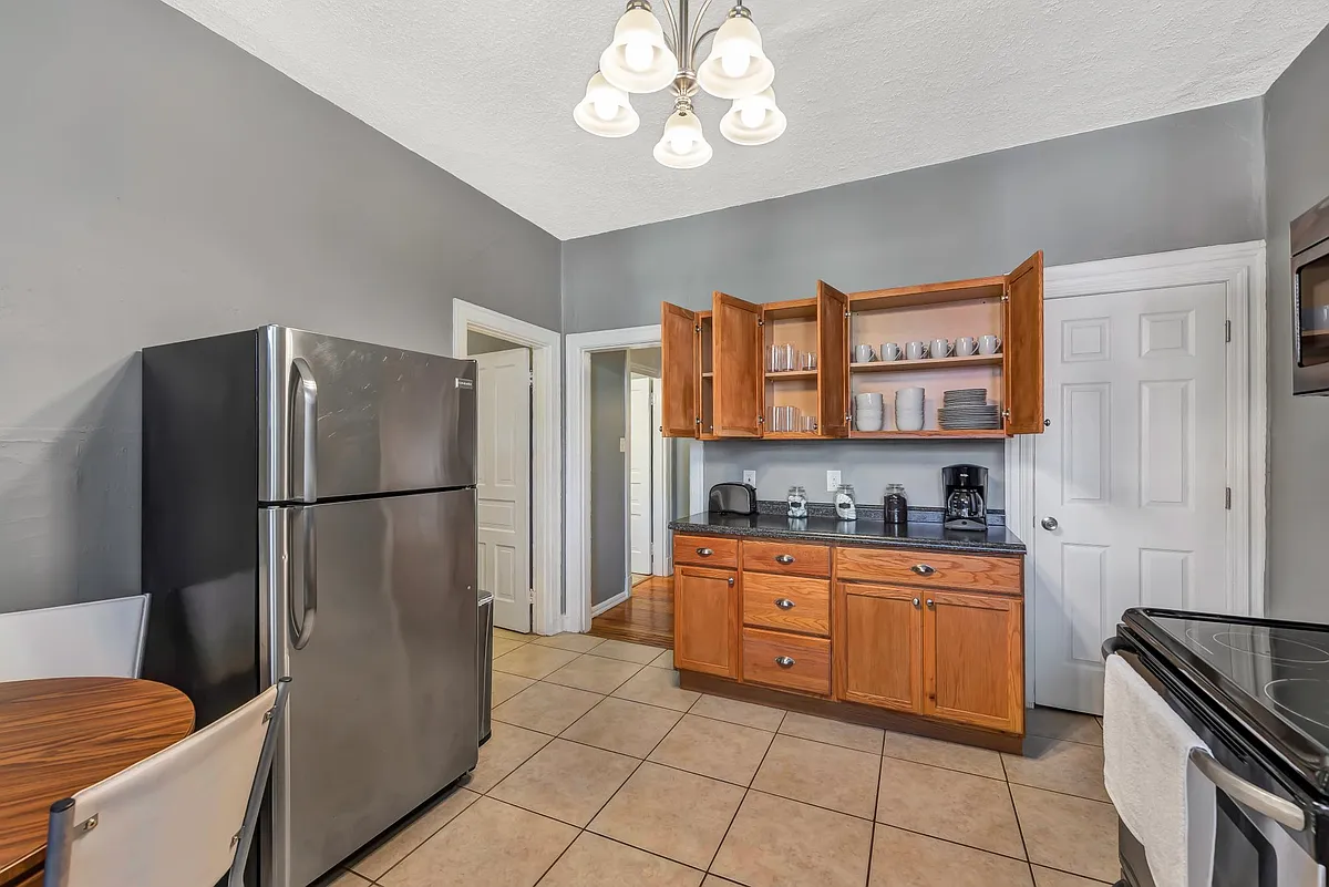 Building Photo - 2107 Russell Blvd #1E