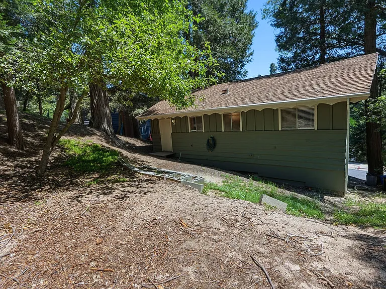 1168 Jungfrau Dr — Photo 18