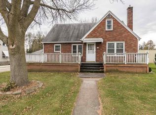 714 W Edgington St, Reynolds, IL 61279