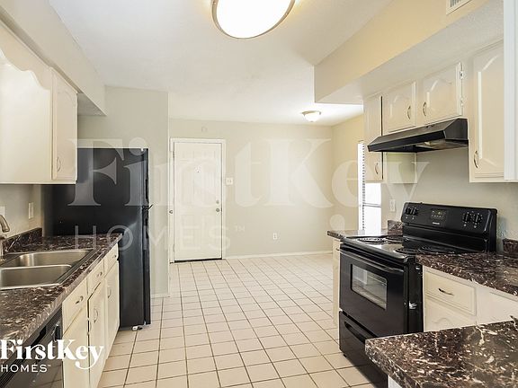 5th image of 2319 Wild Olive Ct