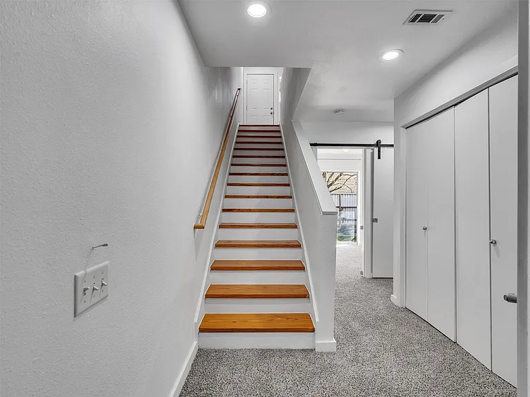 6935 Yellowstone Way Dr — Photo 7