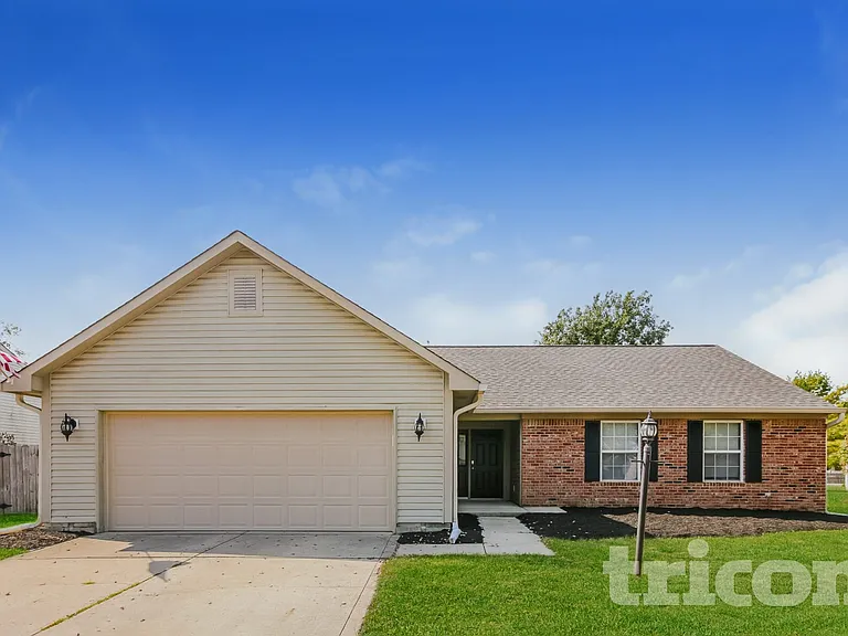 12758 Sovereign Ln — Photo 1