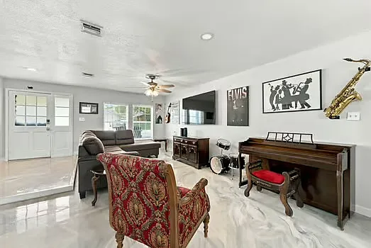 1330 White Rock Dr — Photo 5