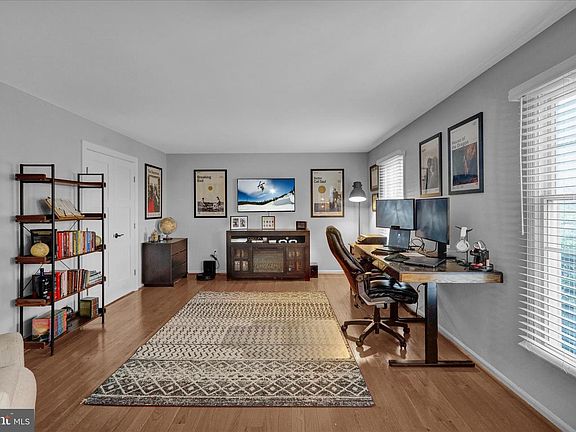 4th image of 2930 Reedy Rd