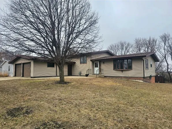 300 W Johnson Dr, Cyrus, MN 56323