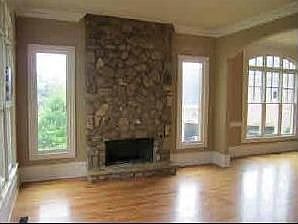 3rd image of 313 Summer Garden Dr