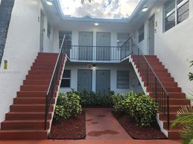 3090 Coral Springs Dr, Pompano Beach, FL