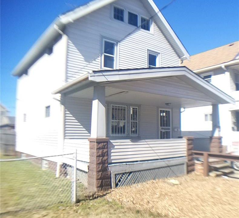 1st image of 2208 W 105th St