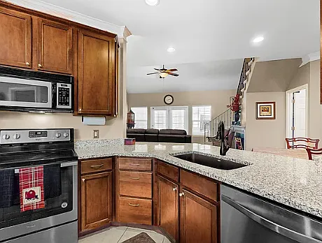 375 Meadow Walk Ln #375 — Photo 3