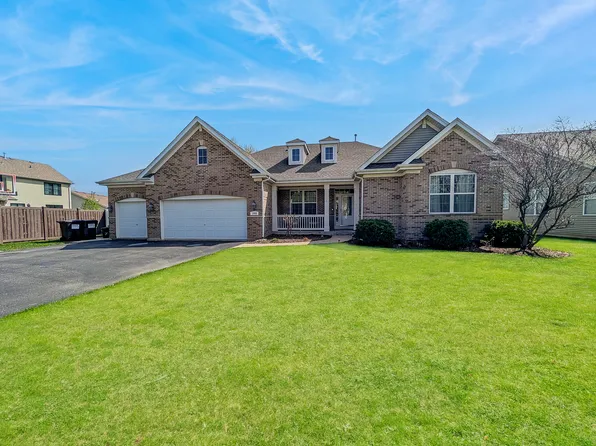 1906 Hillside Ln, McHenry, IL 60051