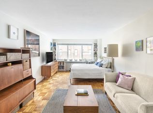 101 W 12th St APT 5E, New York, NY