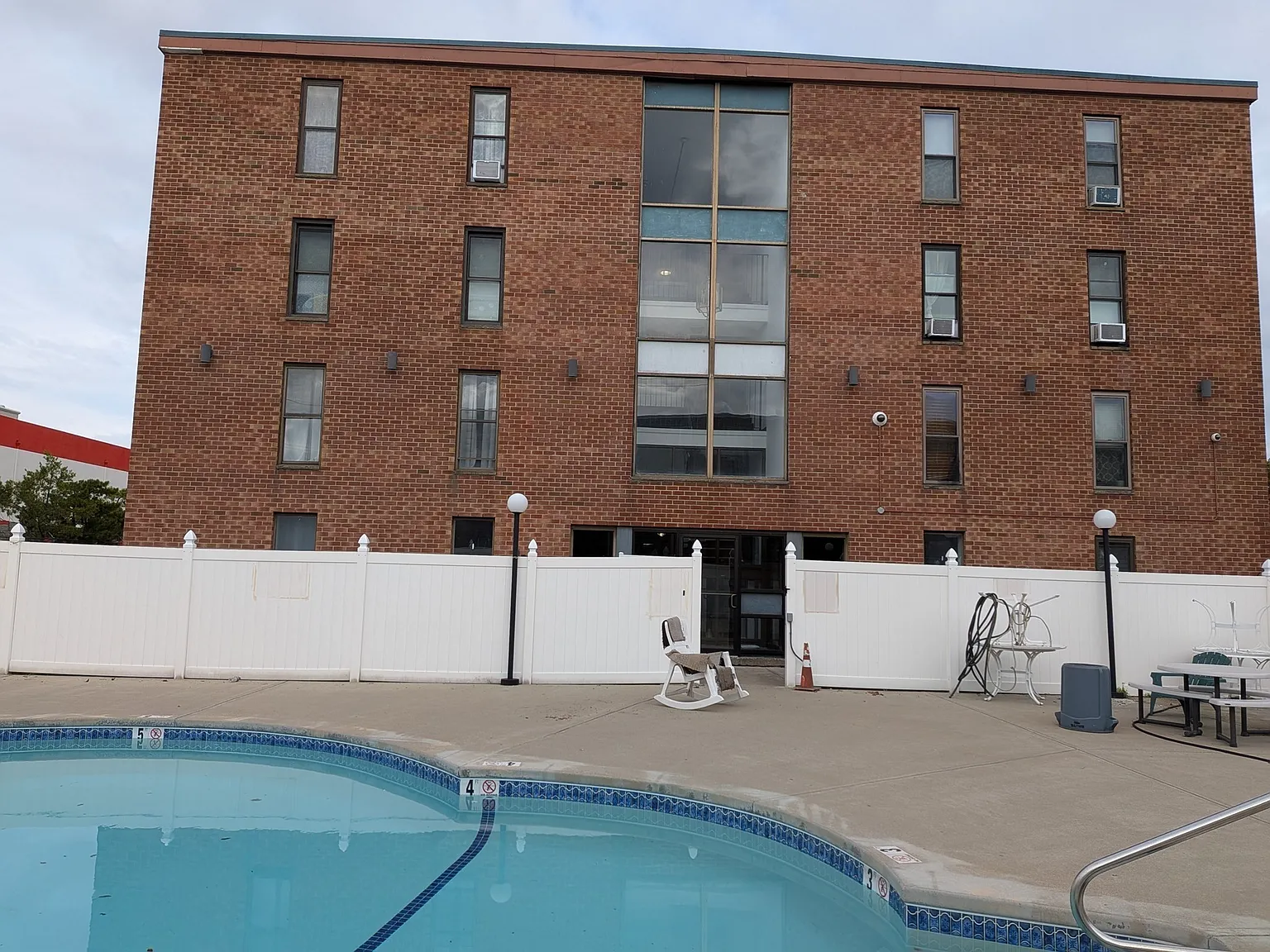 1 bed, 1.0 bath, 661 sqft, $2,100 — Photo 1
