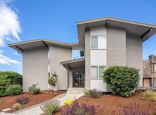 533 Elm Way #1, Edmonds, WA 98020