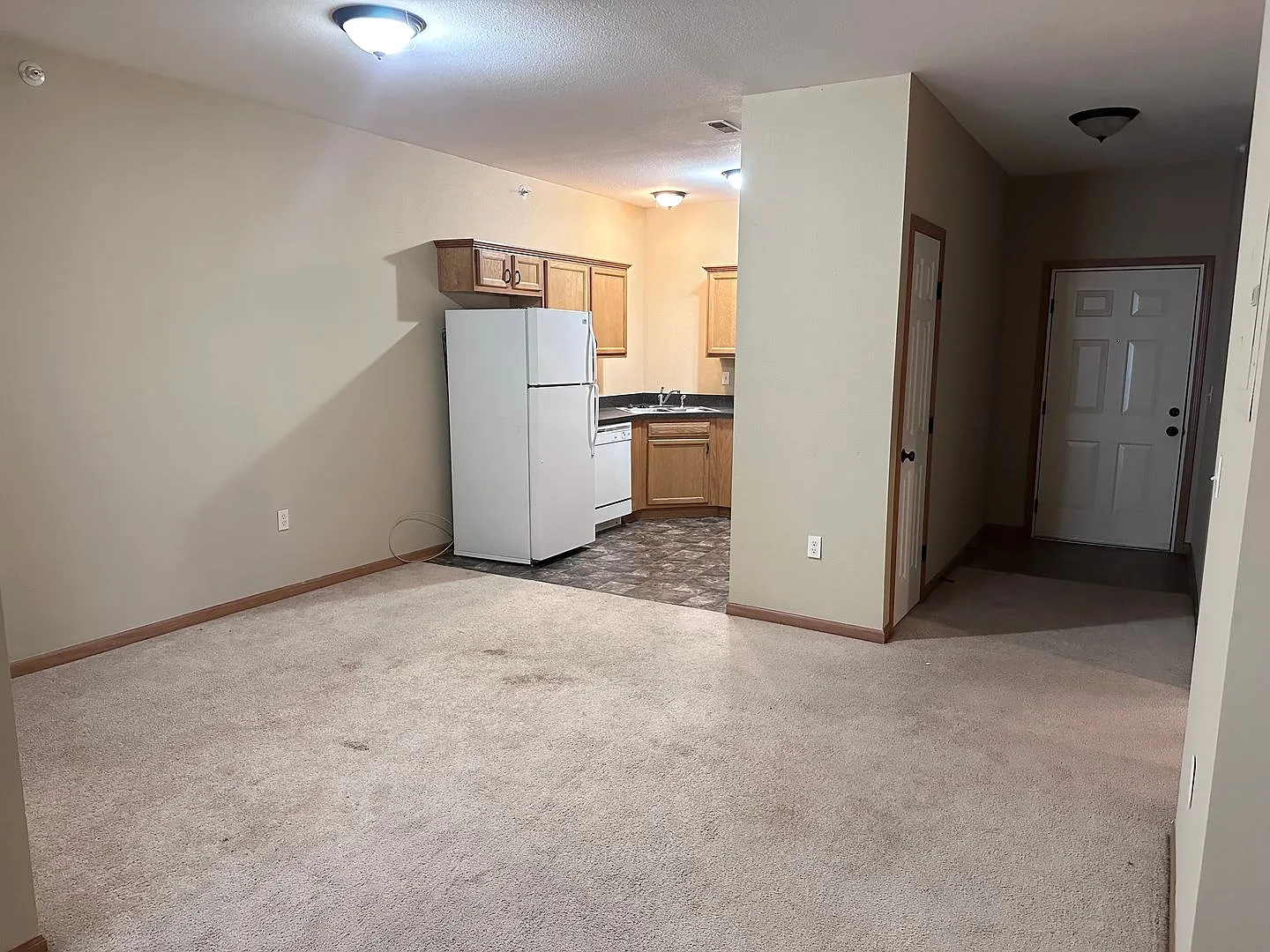 2 Bed | 2 Bath Apartment on the 1st Floor in Grain Valley at the Creekside Village Apartments — Photo 2