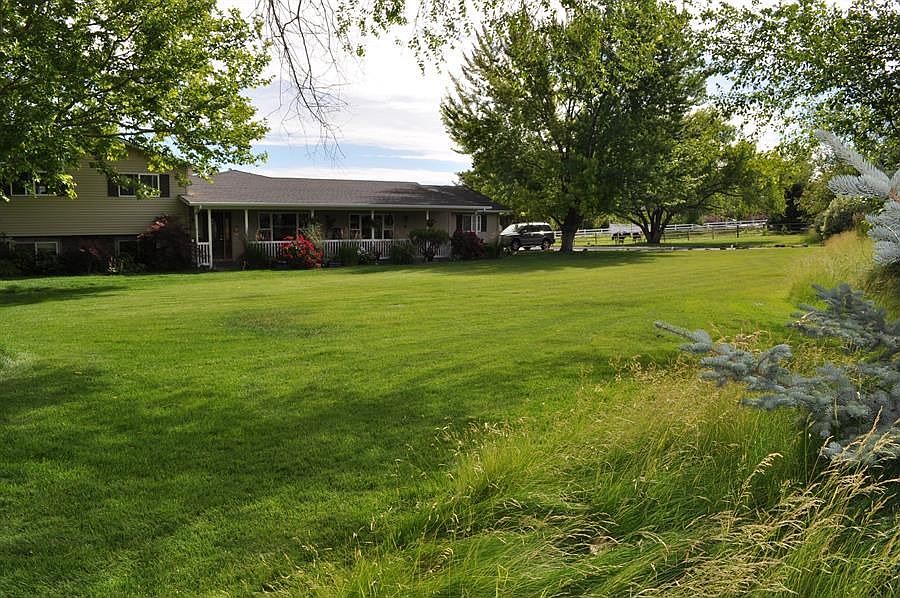 2nd image of 7088 Hollilynn Dr