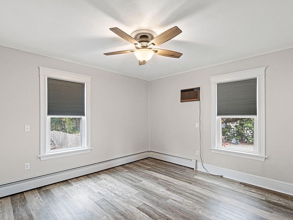 113 Newland Ave Woonsocket, RI Zillow Apartments for Rent in Woonsocket