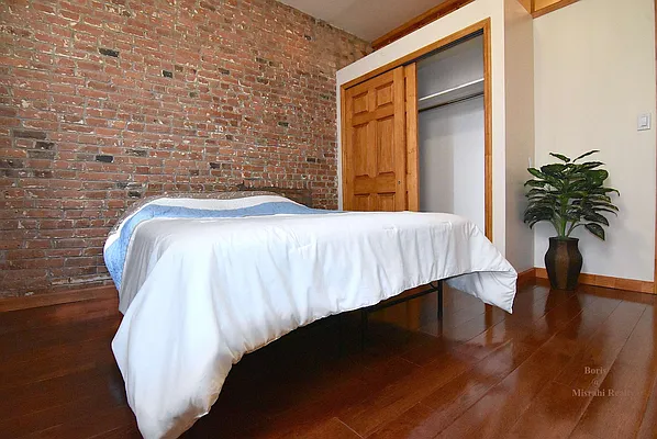 Rented by J Misrahi Realty Corp | media 2