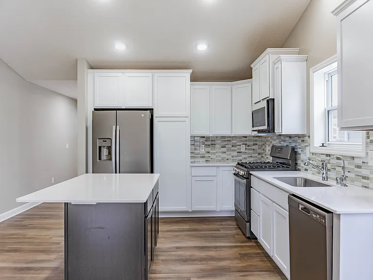 1430 Nutmeg Cir — Photo 11