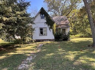 305 S Mechanic St, Butler, MO 64730