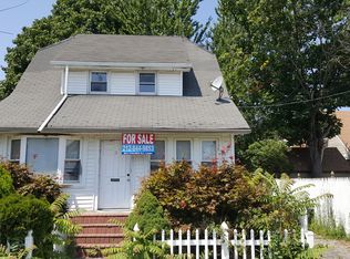 11 Albemarle Ave, Hempstead, NY 11550