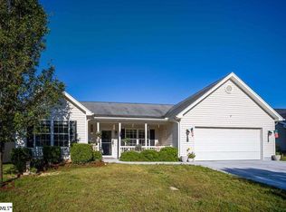 12 Landing Ln, Simpsonville, SC 29681
