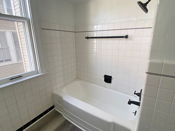 5th image of 801 NE Madison Ave #1-2-3