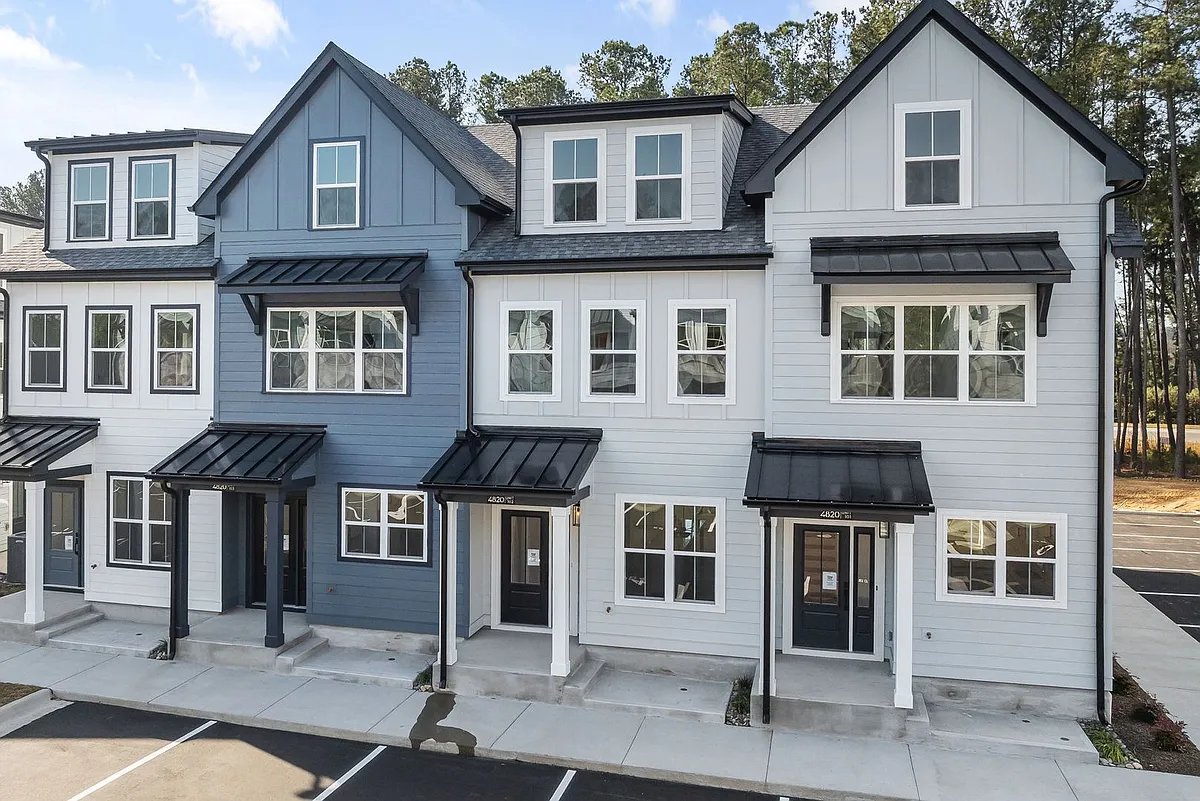 Building Photo - 4820 Gossamer Ln #102