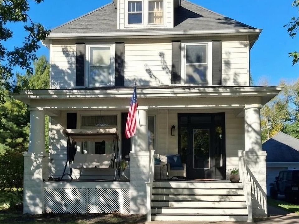 1st image of 107 S Clermont St