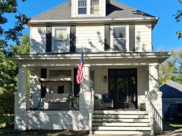 107 S Clermont St, Bowen, IL 62316